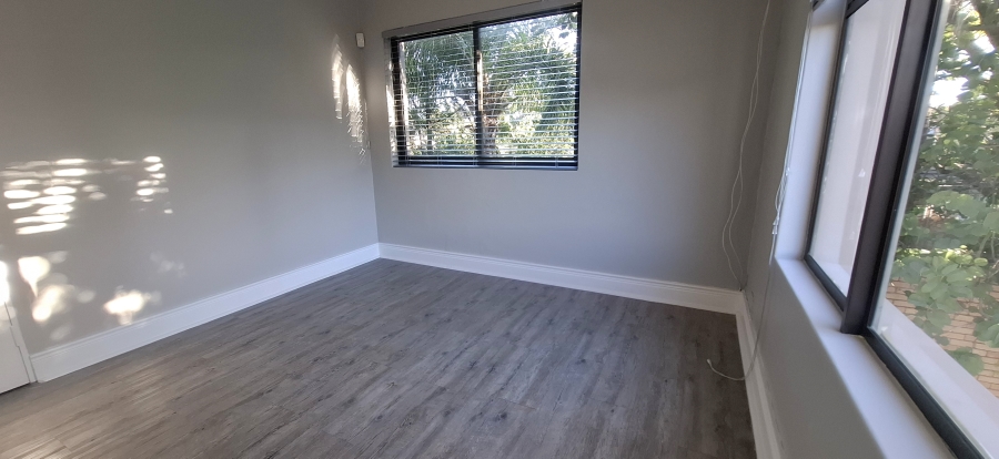 4 Bedroom Property for Sale in Beacon Bay Eastern Cape